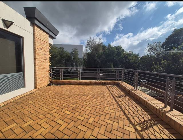 200M² OFFICE TO LET IN SANDTON CENTRAL